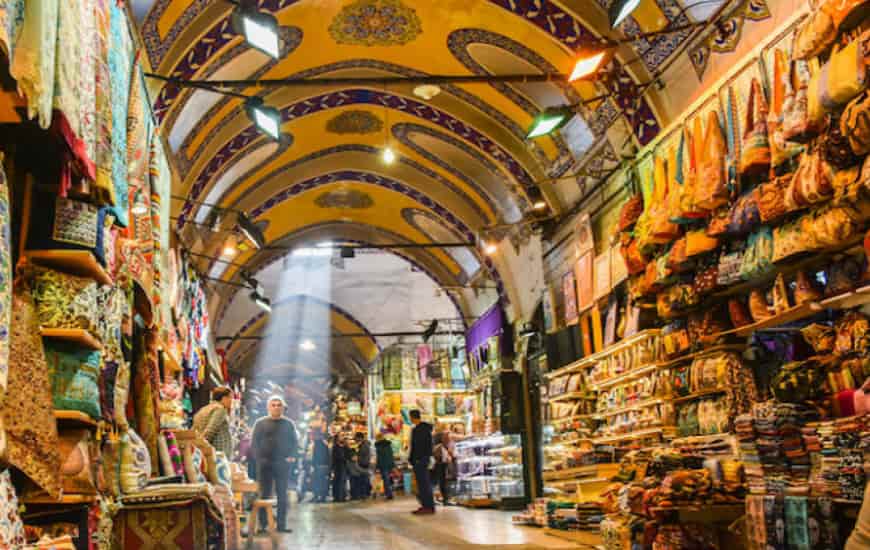 Read more about the article أهم 7 بازارات وأسواق تاريخية في اسطنبول بنصائح محلية